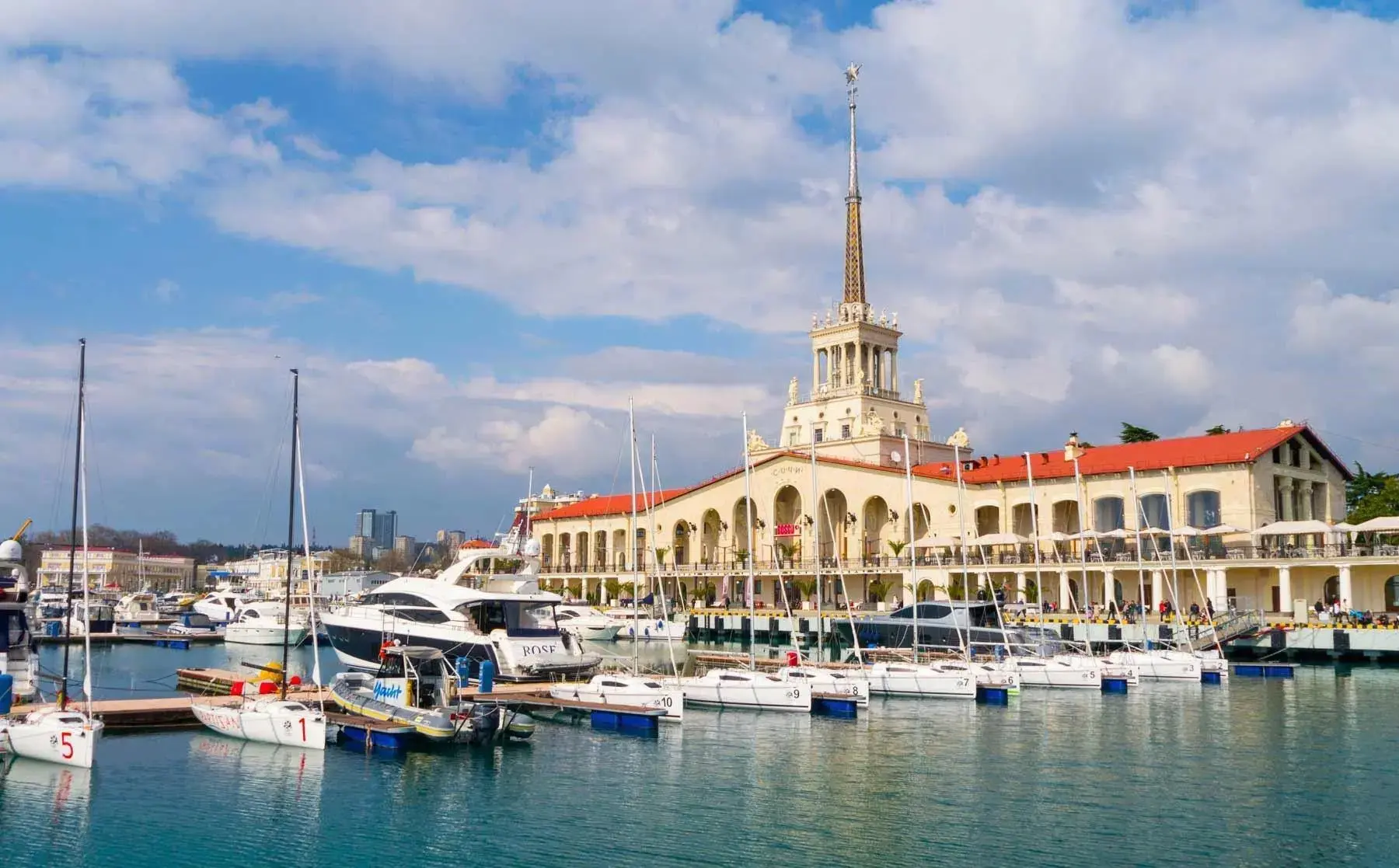 Жизнь города