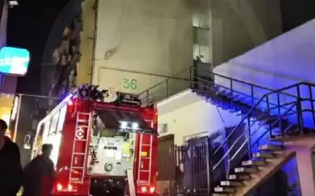 Массовая эвакуация в центре Сочи из-за пожара: 250 человек спасены