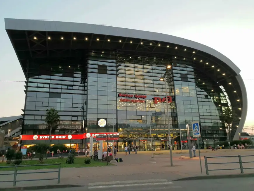 Информация о ж/д вокзале Адлер