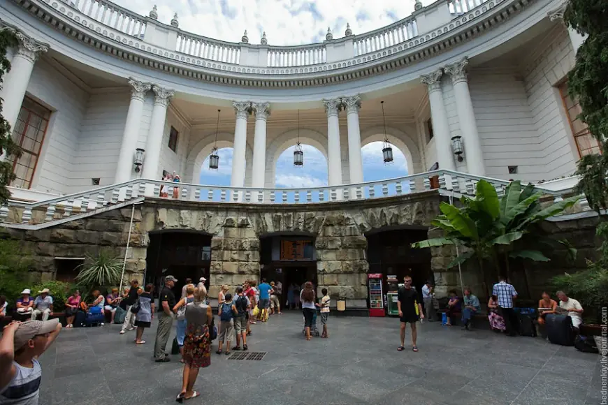 Информация о ж/д вокзале Сочи